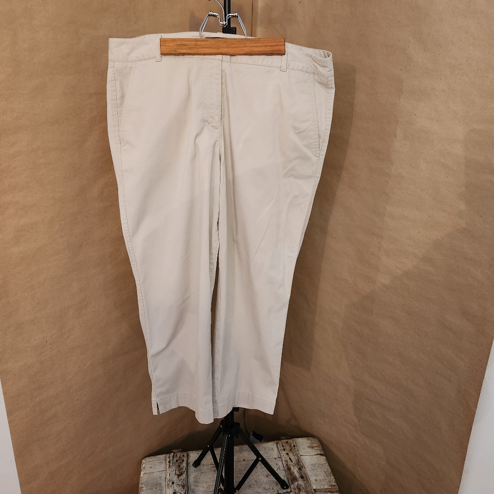 Talbots Signature Capri Pants Women's Size 12 Beige Cropped Moderate Rise Casual